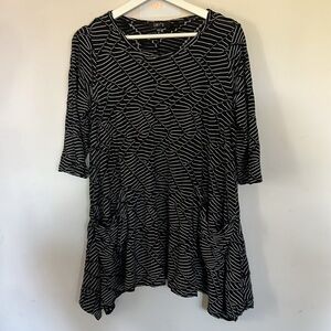 Comfy USA Black and White Relaxed Tunic